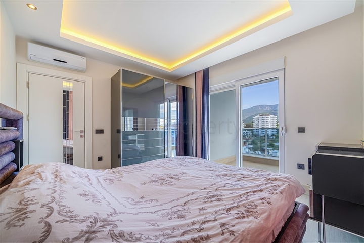 3+1 penthouse with a view of the Mediterranean Sea