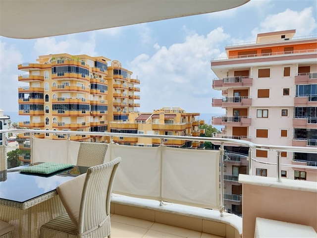 Spacious 2+1 apartment 100m from the sea