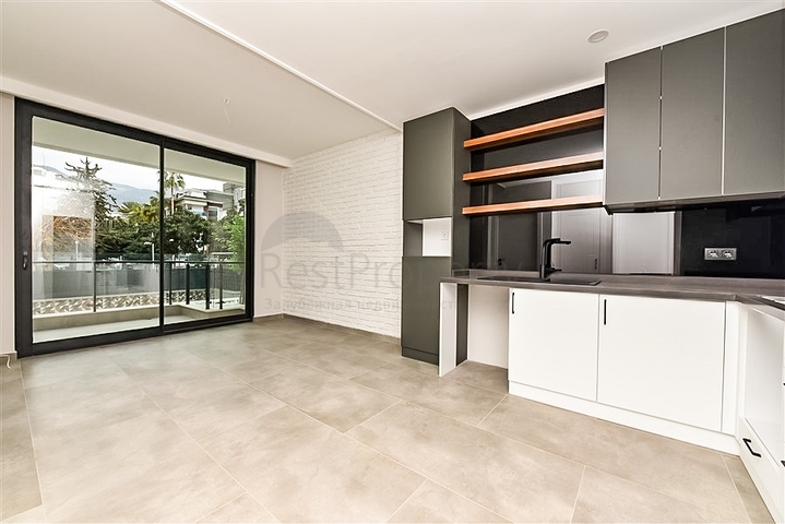 Apartment with sea view 200m from Cleopatra beach