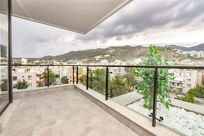 1+1 apartment in a new complex just 200 meters from Cleopatra beach