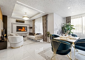 Three-bedroom penthouse with designer renovation