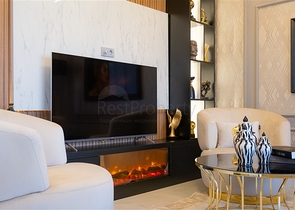 Three-bedroom penthouse with designer renovation