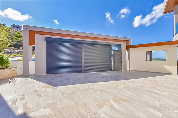 Luxury villa 4+1 in Kargicak area.