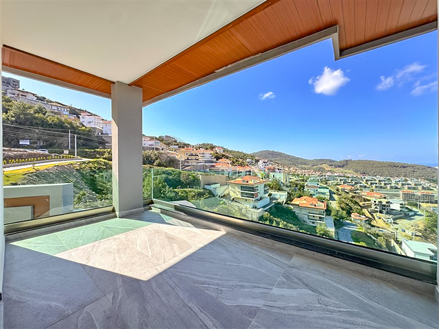 Luxury villa 4+1 in Kargicak area.