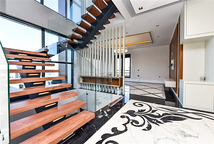 Luxury villa 4+1 in Kargicak area.