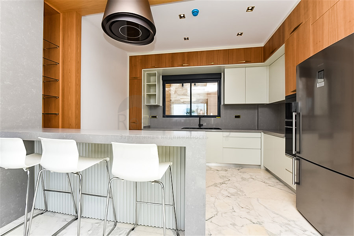 Luxury villa 4+1 in Kargicak area.