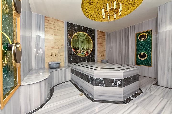 Luxury villa 4+1 in Kargicak area.