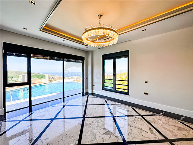 Luxury villa 4+1 in Kargicak area.