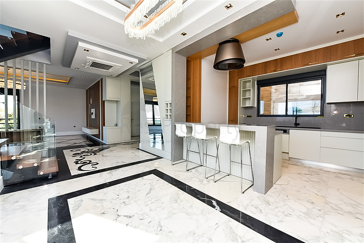 Luxury villa 4+1 in Kargicak area.