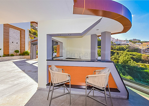 Luxury villa 4+1 in Kargicak area.