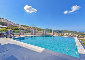 Luxury villa 4+1 in Kargicak area.