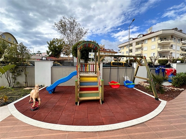 1+1 apartment in a new complex just 400 m from the sea in the center of Alanya 