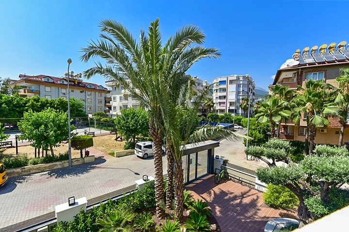 1+1 apartment in a new complex just 400 m from the sea in the center of Alanya 