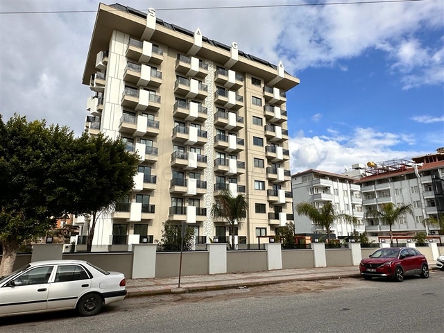 1+1 apartment in a new complex just 400 m from the sea in the center of Alanya 