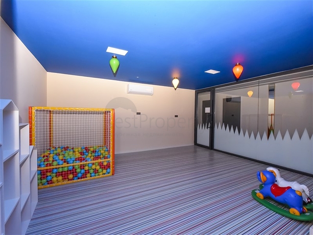 1+1 apartment in a new complex just 400 m from the sea in the center of Alanya 