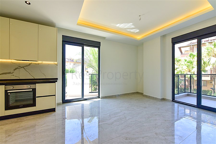 1+1 apartment in a new complex just 400 m from the sea in the center of Alanya 