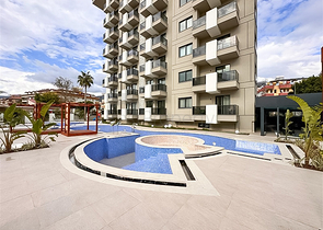 1+1 apartment in a new complex just 400 m from the sea in the center of Alanya 