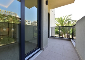 1+1 apartment in a new complex just 400 m from the sea in the center of Alanya 