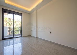 1+1 apartment in a new complex just 400 m from the sea in the center of Alanya 