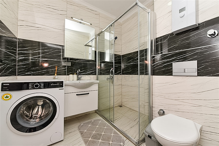 2+1 apartment for sale in Demirtas district at an attractive price 