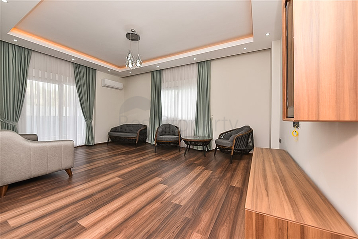 2+1 apartment for sale in Demirtas district at an attractive price 