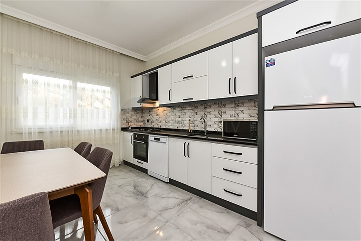 2+1 apartment for sale in Demirtas district at an attractive price 