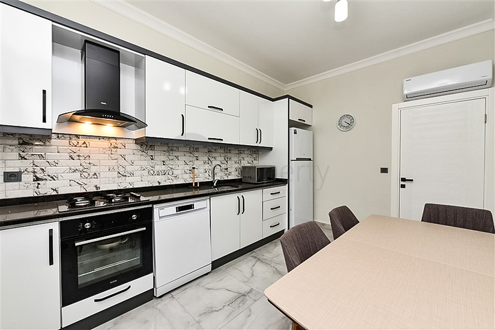 2+1 apartment for sale in Demirtas district at an attractive price 