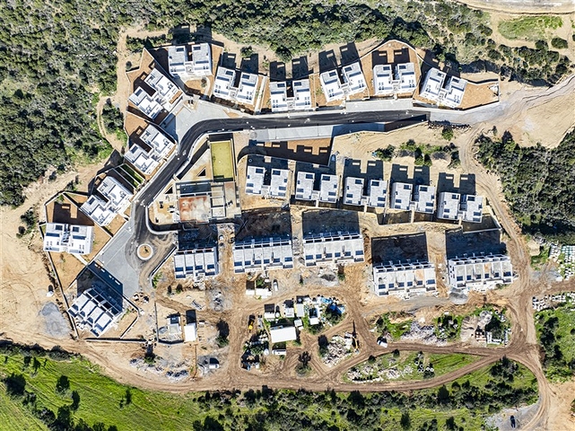 2+1 apartment with its own terrace 100 meters from the sea