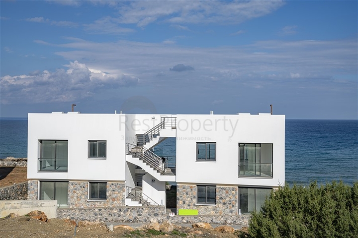 2+1 apartment with its own terrace 100 meters from the sea