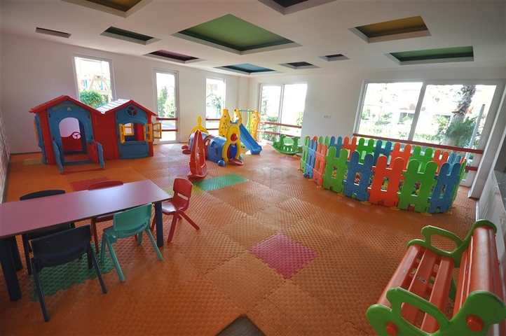 Spacious two-bedroom apartment with a beautiful view of the pool