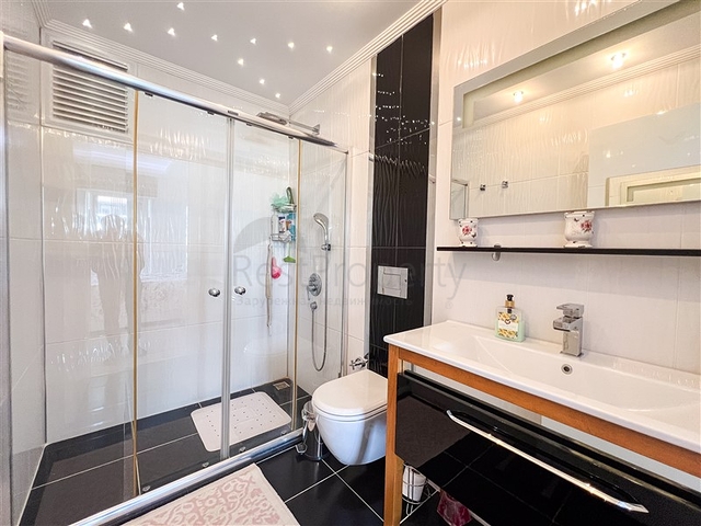 Spacious two-bedroom apartment with a beautiful view of the pool