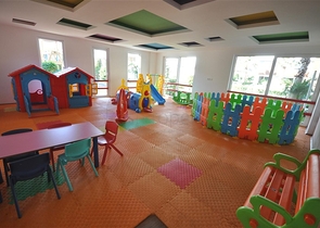 Spacious two-bedroom apartment with a beautiful view of the pool