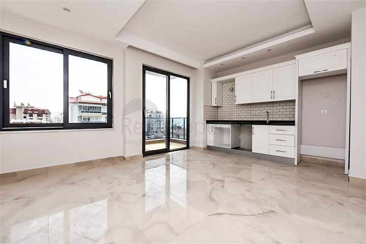 Apartment with sea view in Kestel district