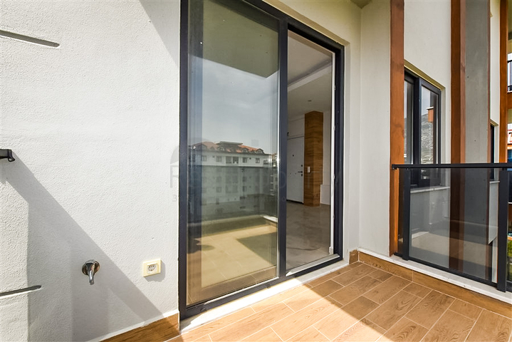 Apartment with sea view in Kestel district