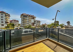 2+1 apartment with its own garden in Kestel