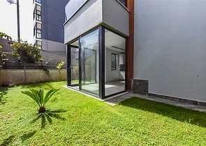 2+1 apartment with its own garden in Kestel