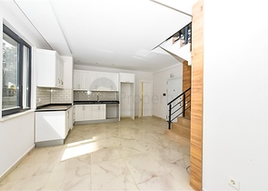 2+1 apartment with its own garden in Kestel