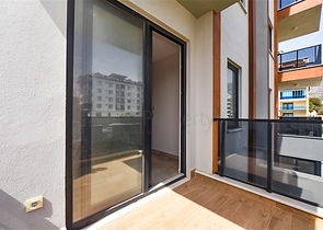 2+1 apartment with its own garden in Kestel