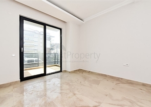 2+1 apartment with its own garden in Kestel