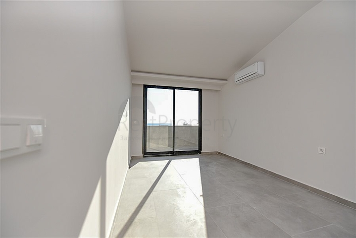 3+1 penthouse in a new residential complex near Cleopatra beach