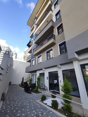1+1 apartment with furniture and appliances in Mahmutlar district
