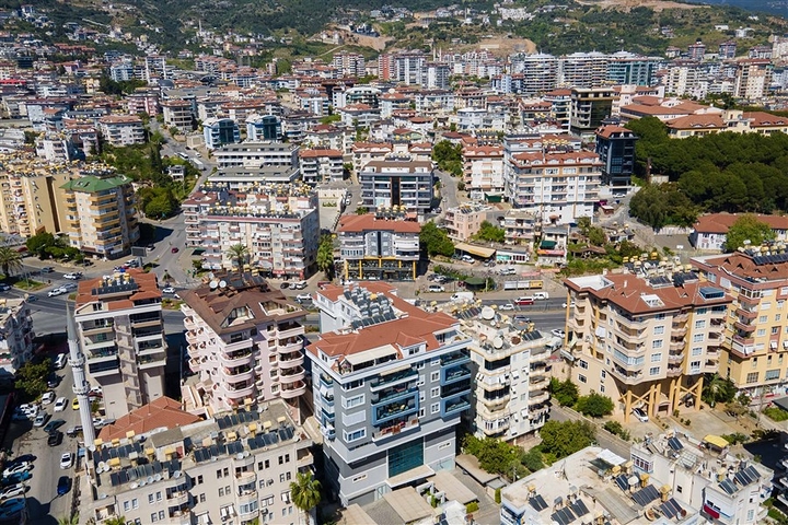 Petnhouse with a unique layout of 6+1 for a residence permit