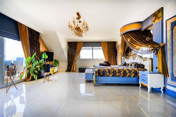 Petnhouse with a unique layout of 6+1 for a residence permit