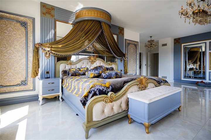 Petnhouse with a unique layout of 6+1 for a residence permit