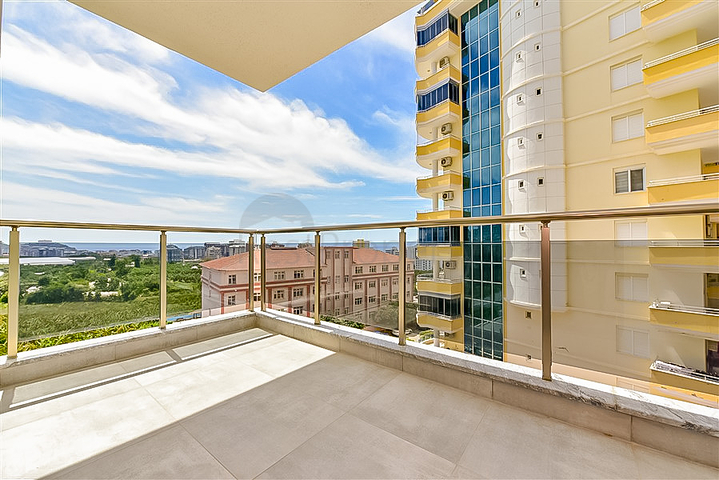 1+1 apartment in Mahmutlar district