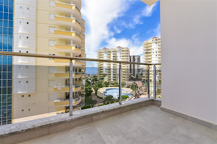 1+1 apartment in Mahmutlar district