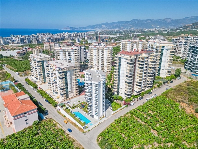 1+1 apartment in Mahmutlar district