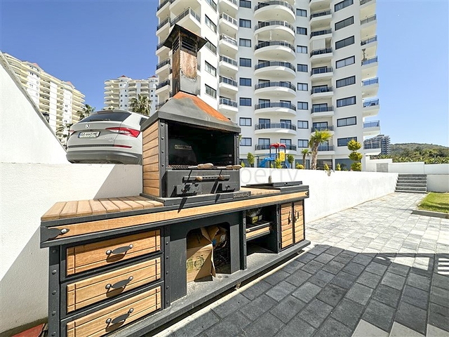 Two-bedroom apartment in Mahmutlar area with mountain view