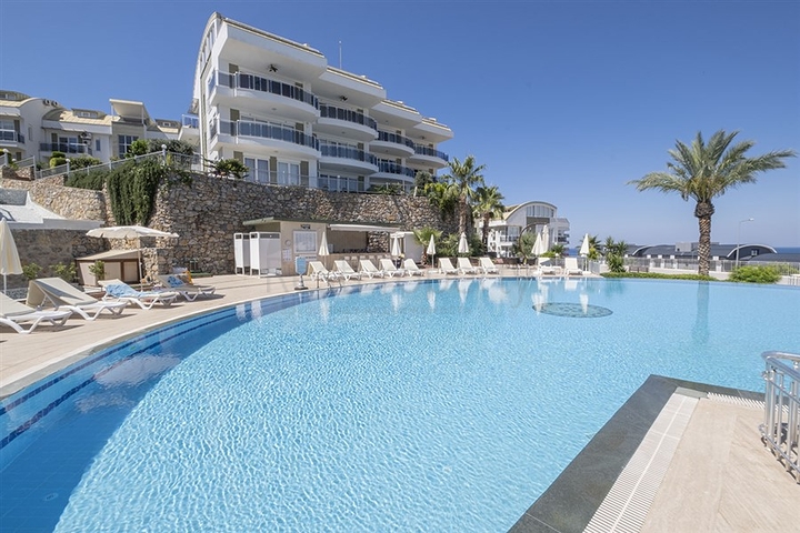 Spacious 3+1 penthouse in Konakli district. 