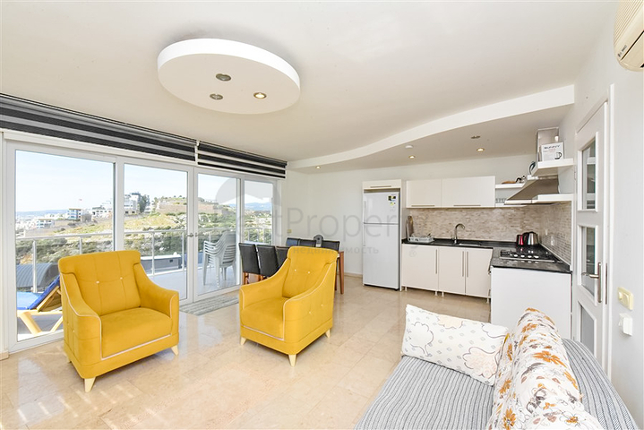 Spacious 3+1 penthouse in Konakli district. 